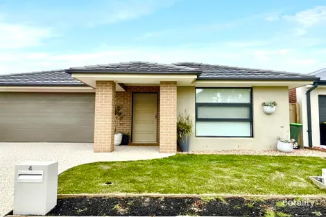 4 VERONA GR, ARMSTRONG CREEK, VIC 3217