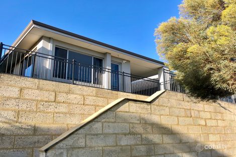 11 Agata Lane, Hammond Park, WA 6164