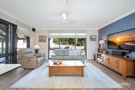 Property photo of 48 Peacock Parade Frenchs Forest NSW 2086