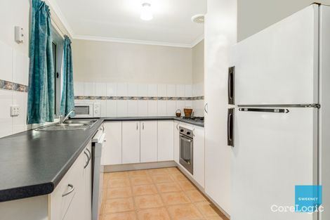 Property photo of 6 Scullin Road Burnside Heights VIC 3023