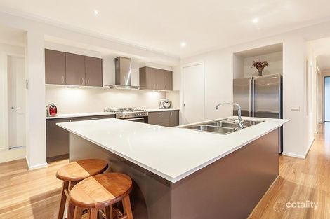 Property photo of 98 Golf View Drive Craigieburn VIC 3064
