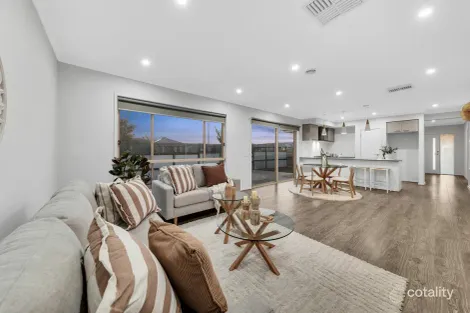 Property photo of 1 Creekside Street Clyde VIC 3978