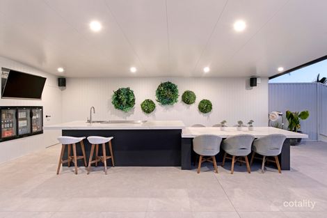 Property photo of 6 Oriana Drive Mermaid Waters QLD 4218