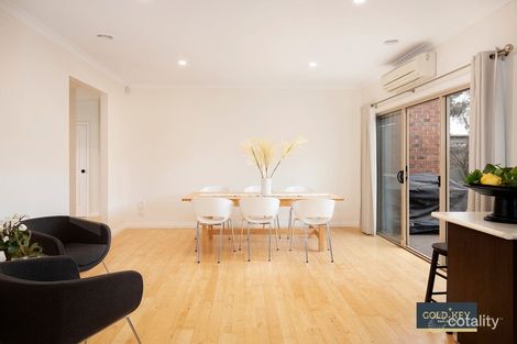 Property photo of 5 Dobell Crescent Caroline Springs VIC 3023