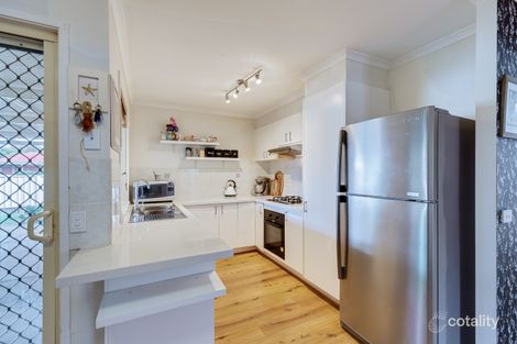 Property photo of 5 Waterford Avenue Craigieburn VIC 3064