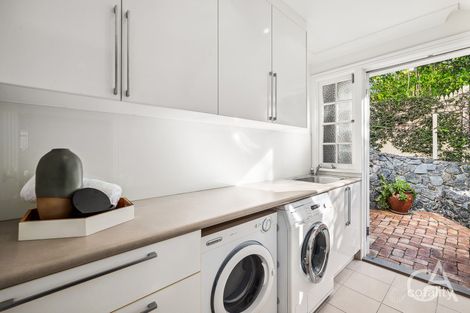 Property photo of 46 Hawthorn Terrace Red Hill QLD 4059