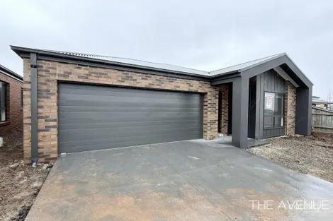 Property photo of 5 Hillgate Grove Fraser Rise VIC 3336