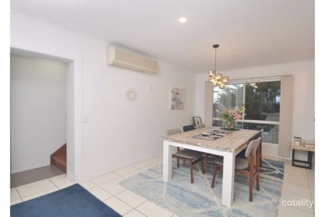 Property photo of 18 Jabiluka Drive Highland Park QLD 4211