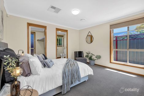 Property photo of 19 St Andrews Drive Werribee VIC 3030