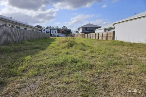 Property photo of 11 Pembridge Place Pallara QLD 4110