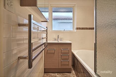 1/2 Walker Ave, Mitcham, VIC 3132