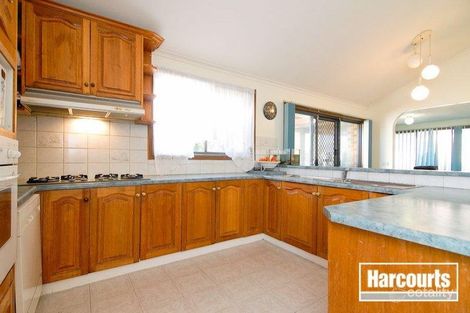 Property photo of 5 Hinrichsen Drive Hallam VIC 3803