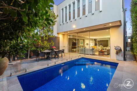 8a Highfield Gr, Kew, VIC 3101