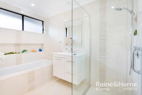 Property photo of 11 Ironbark Crescent Kiama Downs NSW 2533