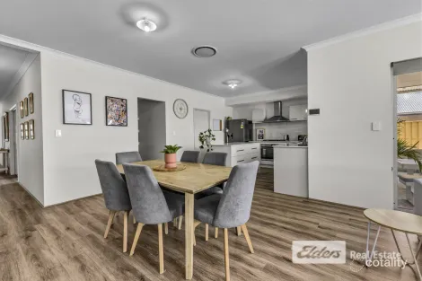 Property photo of 12 Beaufort Loop Millbridge WA 6232