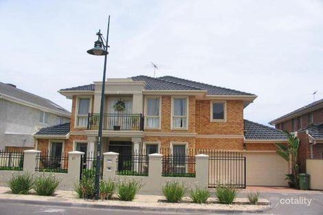 21 River Park Tce, Maribyrnong, VIC 3032