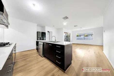 Property photo of 6 Oxbow Street Mickleham VIC 3064