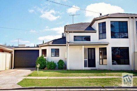 18 Oneills Rd, Melton, VIC 3337