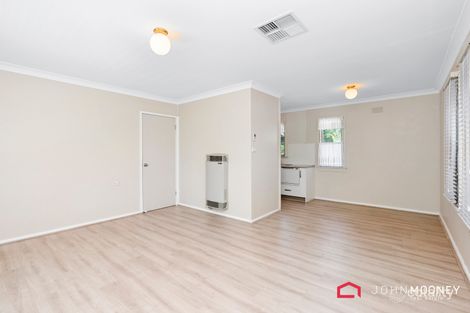 Property photo of 6 Moani Place Kooringal NSW 2650