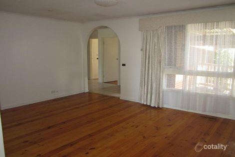 Property photo of 210 James Cook Drive Endeavour Hills VIC 3802