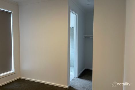 Property photo of 17 Bourbon Road Cranbourne East VIC 3977