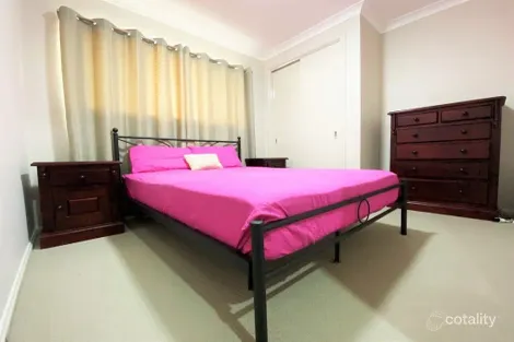 Property photo of 13 Trefoil Close Denham Court NSW 2565