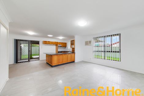 5a Rickard Rd, Bossley Park, NSW 2176