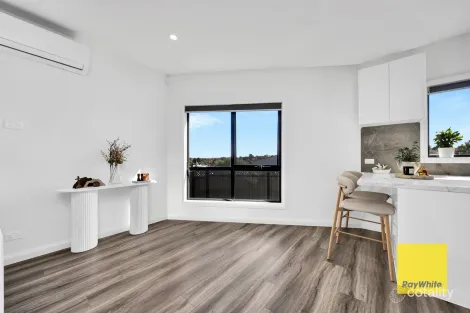 Property photo of 2/65 Nicholson Crescent Meadow Heights VIC 3048