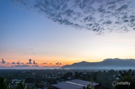 Property photo of 8 Konowna Close Mooroobool QLD 4870