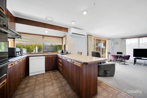 Property photo of 52 Bellbridge Drive Hoppers Crossing VIC 3029