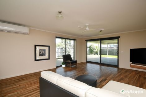 Property photo of 15 Dianella Place Bairnsdale VIC 3875