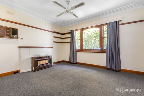 Property photo of 10 Stanfield Street Long Gully VIC 3550