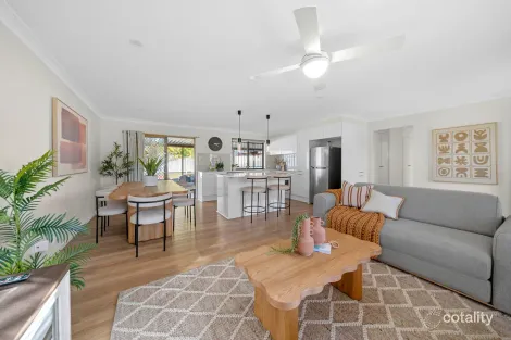 Property photo of 4 Sally Court Capalaba QLD 4157