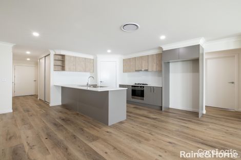 Property photo of 24 Darvall Drive Kelso NSW 2795