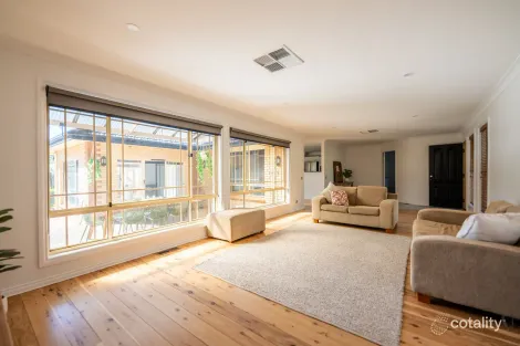 Property photo of 3 Elm Place Forbes NSW 2871