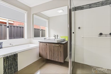 Property photo of 1238 Ison Road Manor Lakes VIC 3024