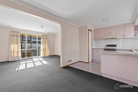 Property photo of 18 Lansell Drive Cranbourne North VIC 3977