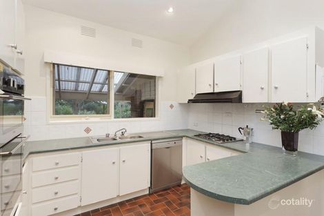 Property photo of 11 Ashdale Grove Eltham VIC 3095