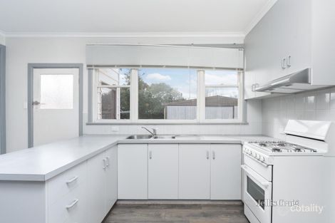 Property photo of 4 Iris Avenue Wendouree VIC 3355