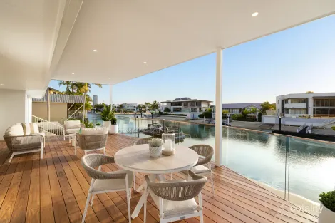 22 Viking Ct, Surfers Paradise, QLD 4217