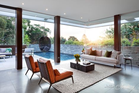 Property photo of 10 Thyer Road Ivanhoe VIC 3079