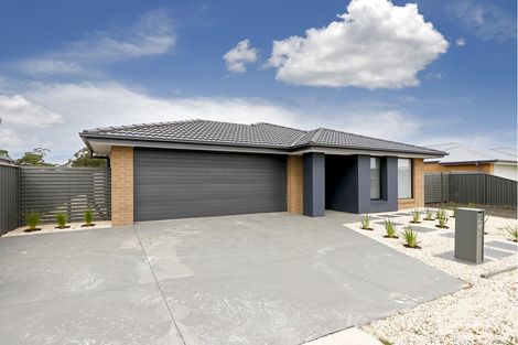 37 Peters Dr, Stratford, VIC 3862