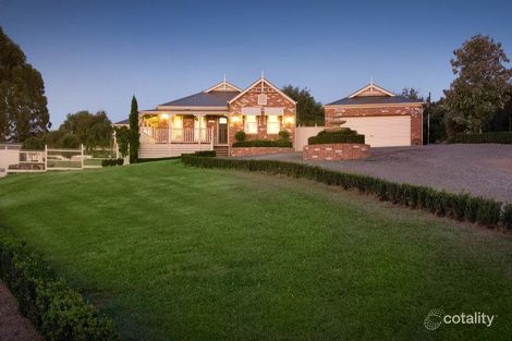 Property photo of 16 Patison Court Drouin VIC 3818
