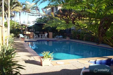 Property photo of 2/2 Fraser Avenue Miami QLD 4220
