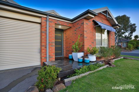 Property photo of 32 Stringy Bark Circuit Pakenham VIC 3810