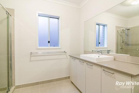 Property photo of 20 Almondbank Road Cranbourne East VIC 3977