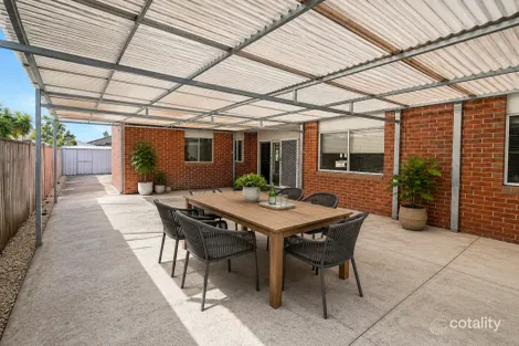 6 Bushlark Cres, Williams Landing, VIC 3027