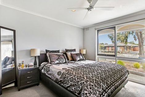 Property photo of 27 Endeavour Drive Cranbourne North VIC 3977