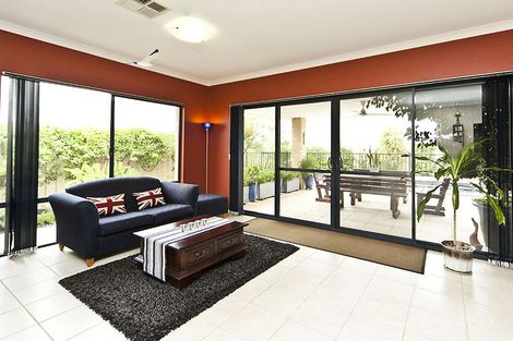 Property photo of 27 Woolger Ramble Baldivis WA 6171