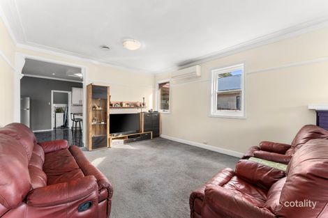 Property photo of 298 Waverley Road Mount Waverley VIC 3149